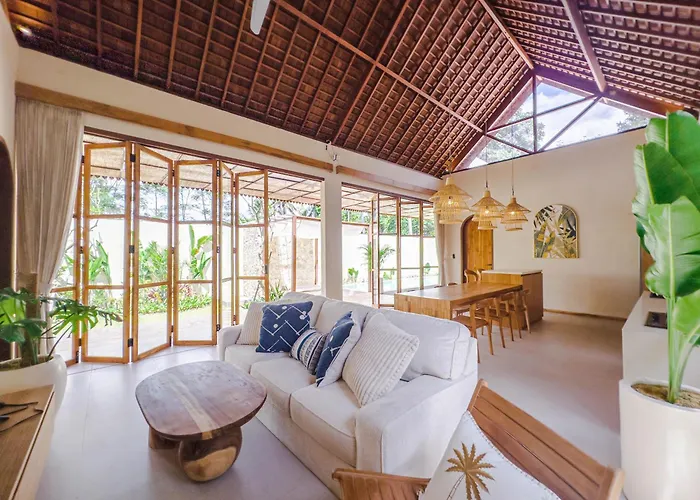 Abangan Palace - Three Bedroom Private Pool ウブド